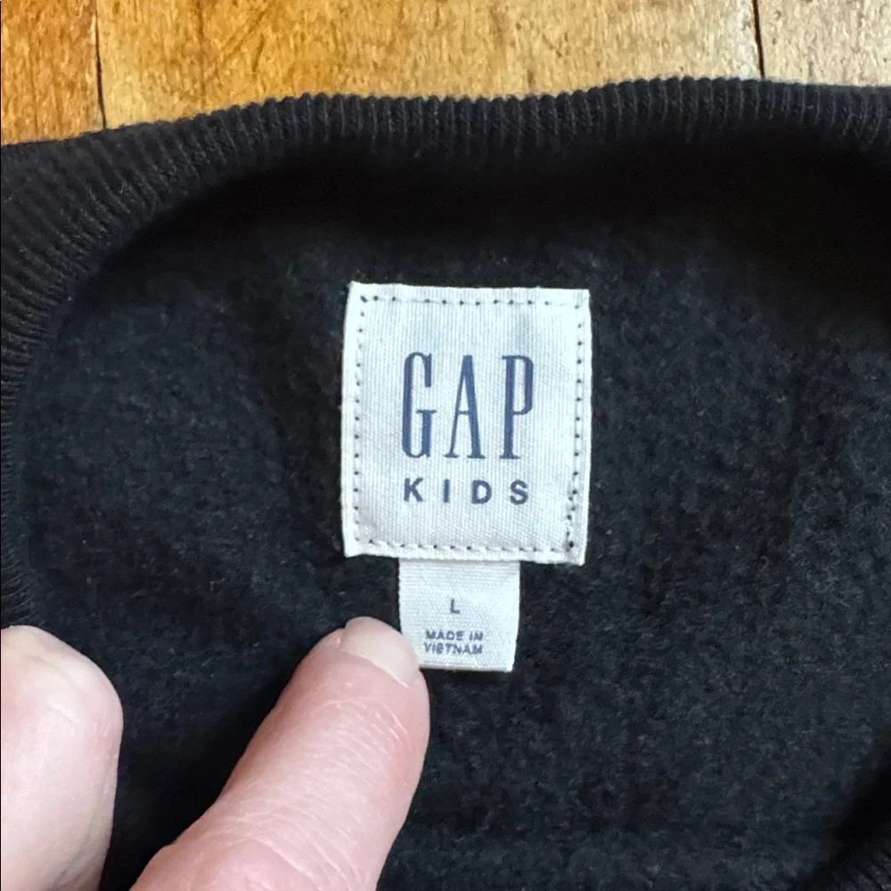 GAP Sweatshirt black size Large cotton crewneck space